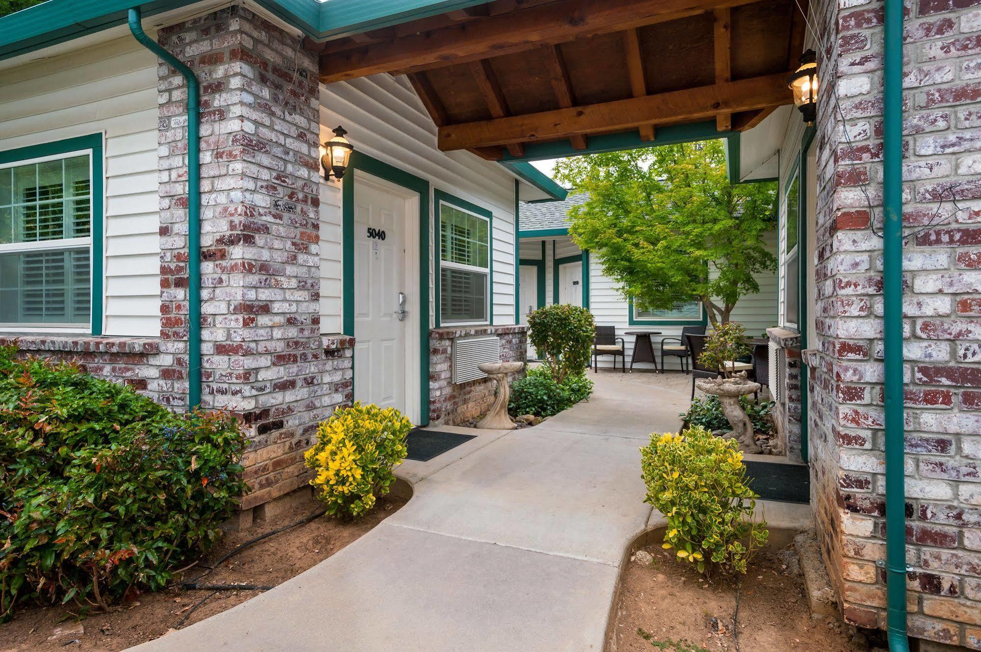 Grass Valley Courtyard Suites Экстерьер фото