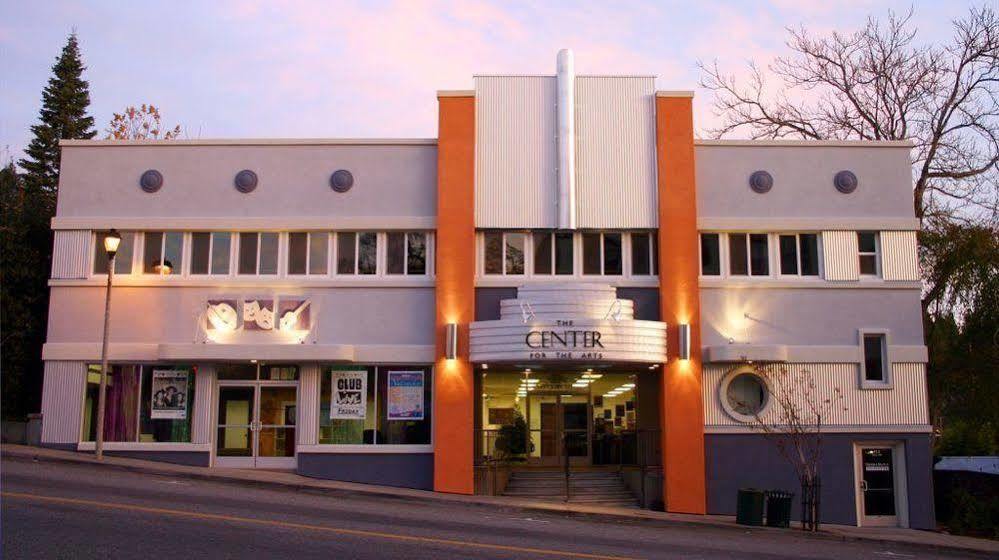 Grass Valley Courtyard Suites Экстерьер фото