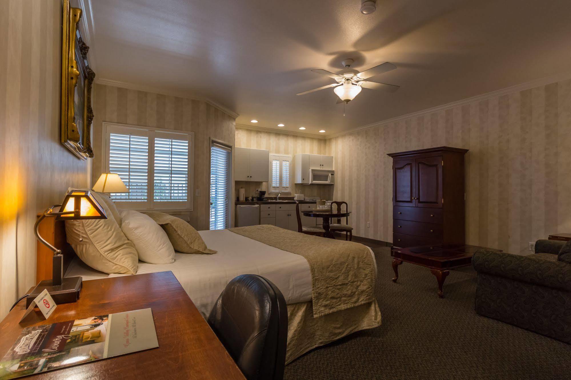 Grass Valley Courtyard Suites Экстерьер фото