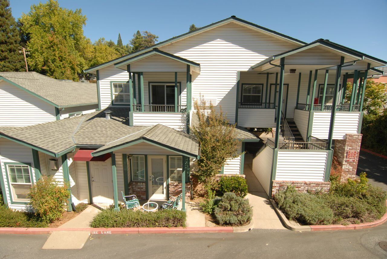 Grass Valley Courtyard Suites Экстерьер фото
